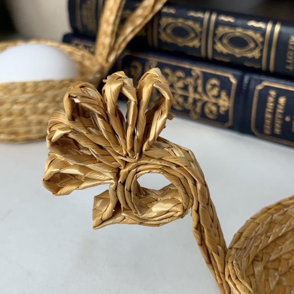 Set of 5 vintage straw chicken shaped Easter Egg egg cups / holders / cozy - Picture 12 of 14
